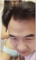 有钱真爽！大叔爆操年轻嫩妹，舔硬后猛摇狂干