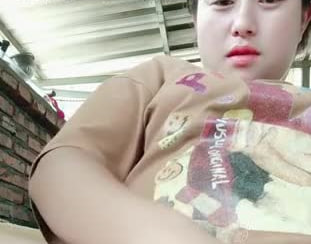 怀孕人妻白天哄娃偷情大哥 掰穴特写无套内射